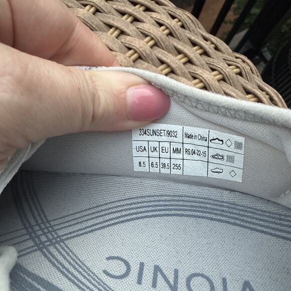 VIONIC Mary Jane Slip On Sneakers White Women’s SIZE 8.5 Comfort 1st Ray tech - Picture 10 of 16